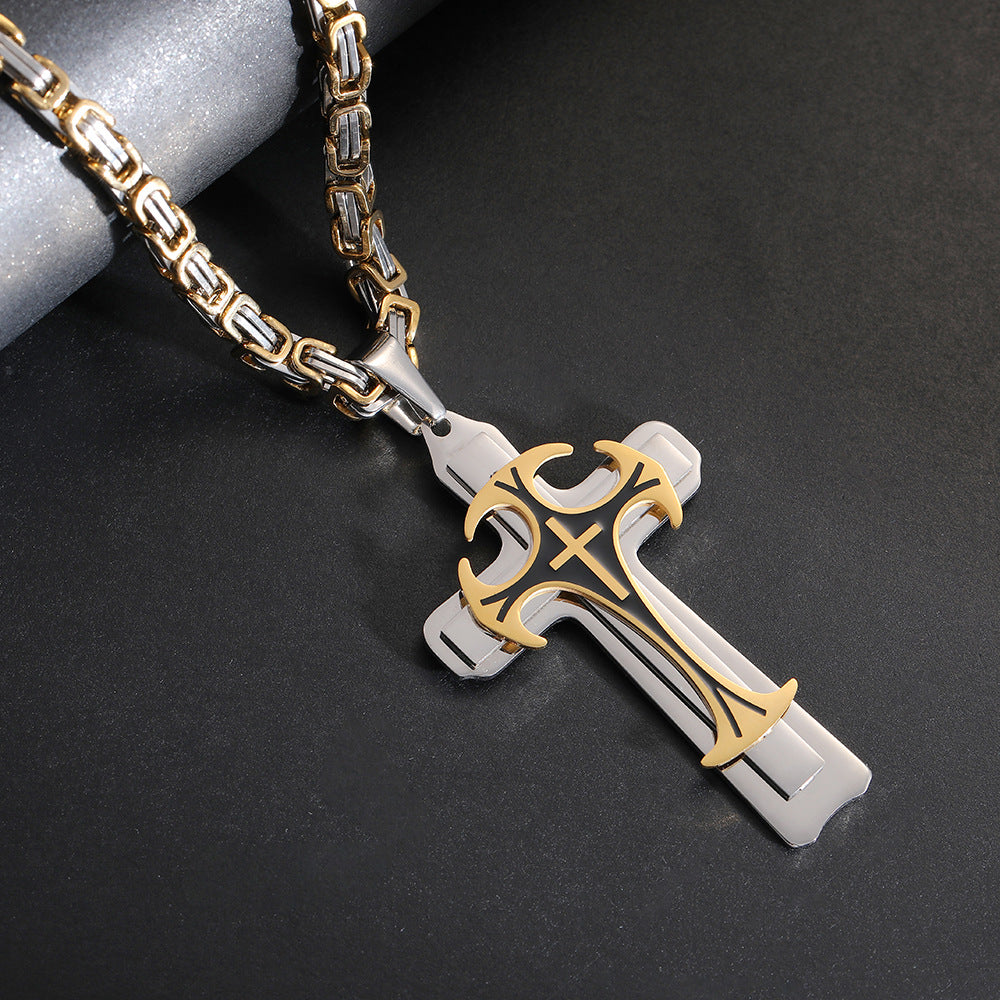 Collar para hombre Trinity con cruz latina – Colgante en capas de acero de titanio