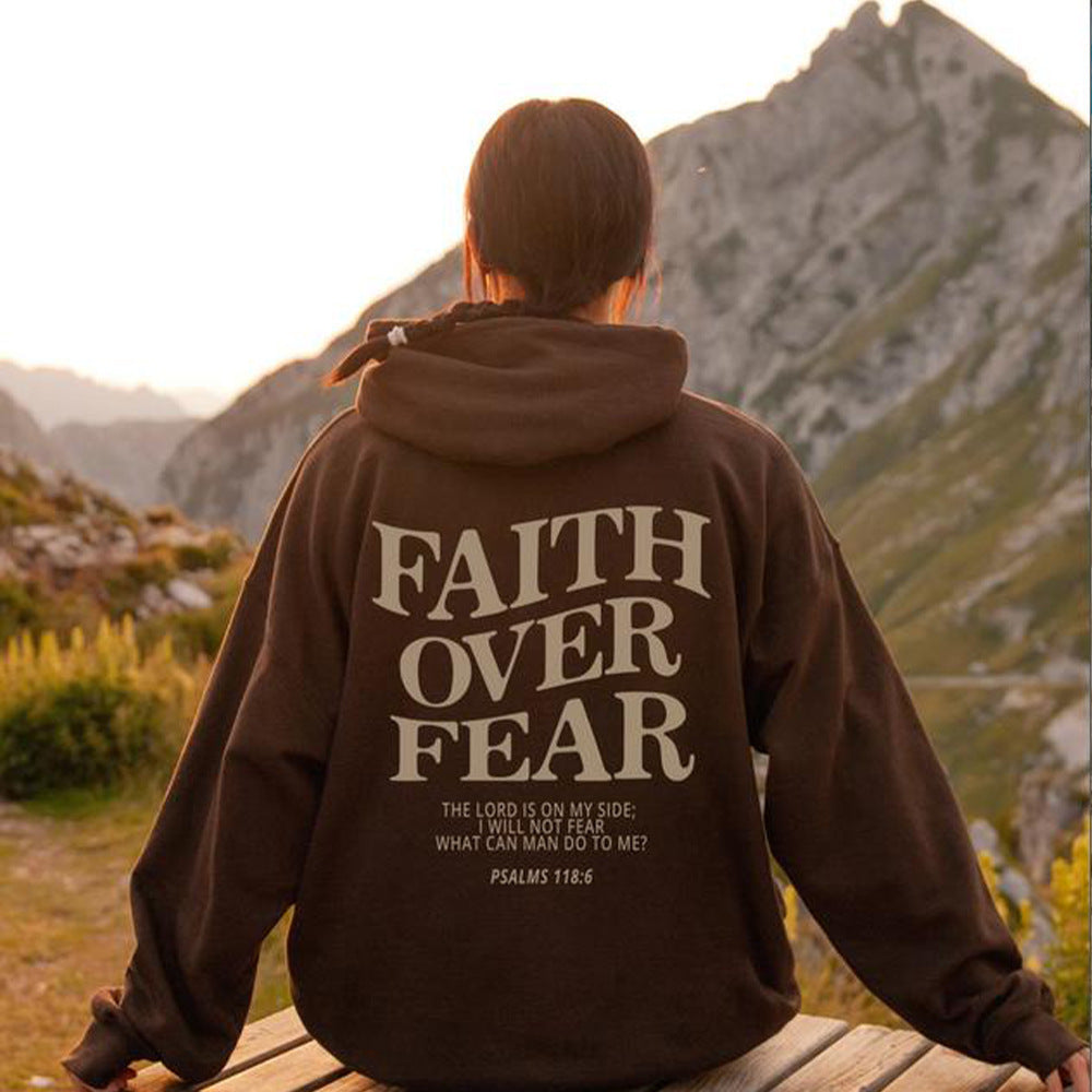 Sudadera con capucha Fe sobre el miedo – Sudadera cristiana con versículo bíblico para hombre y mujer